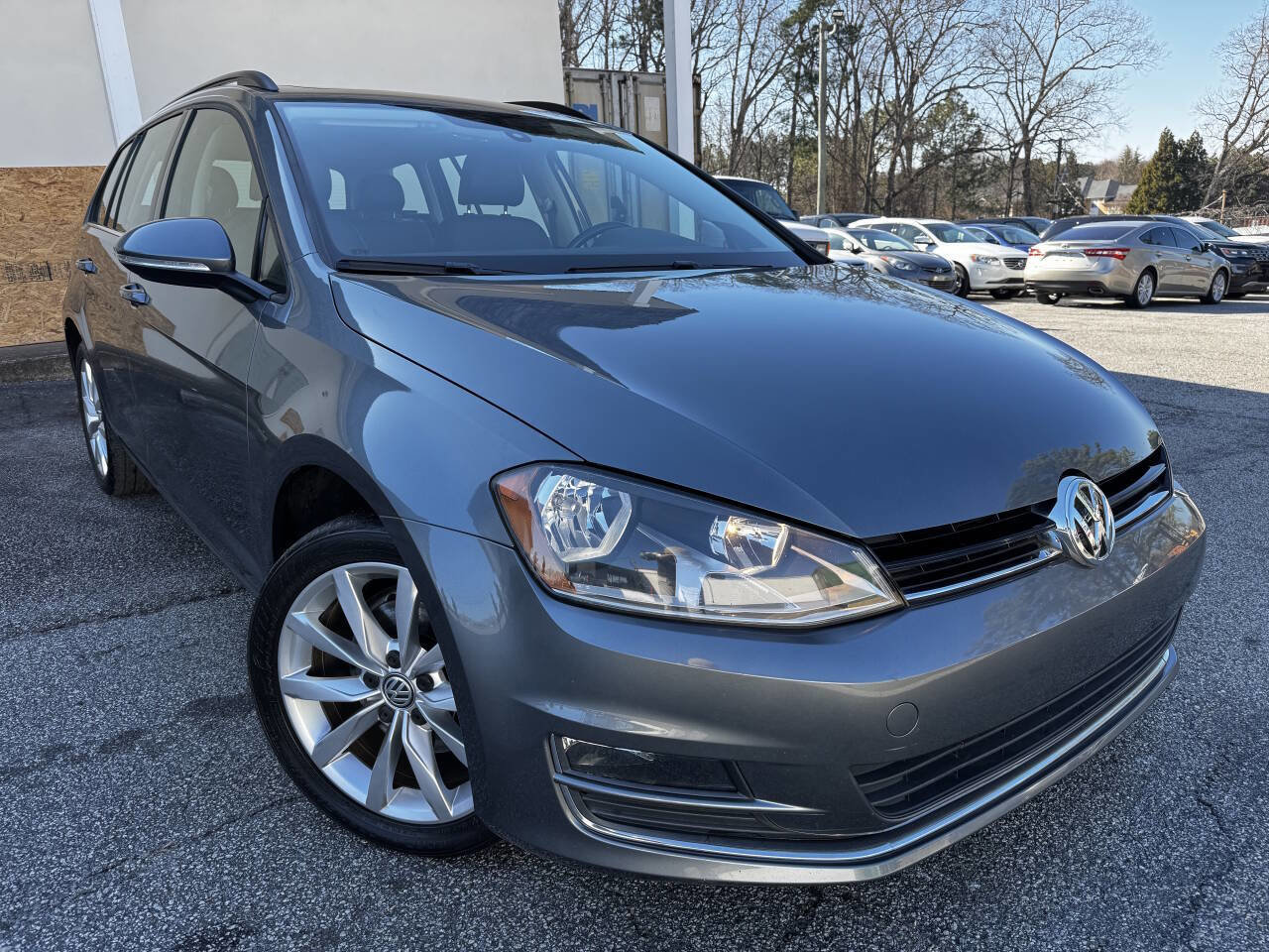 Used 2015 Volkswagen Golf SE image 3