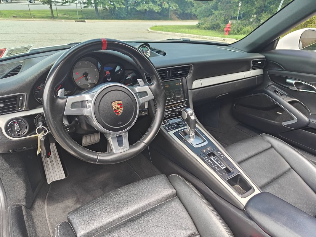 Used 2015 Porsche 911 Carrera S RWD image 15