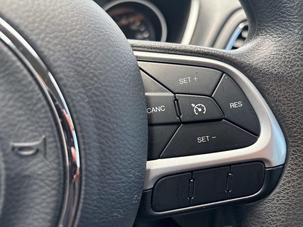 Used 2021 Jeep Compass Sport image 18