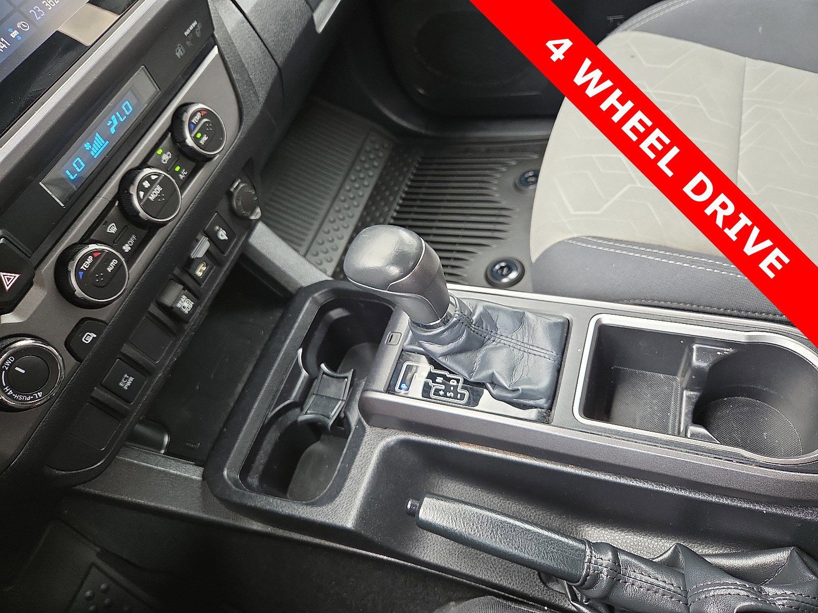 Used 2023 Toyota Tacoma TRD Sport image 25