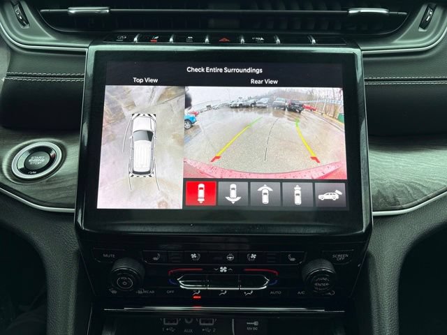Used 2023 Jeep Grand Cherokee L Limited w/ Luxury Tech Group II AWD/4WD image 18
