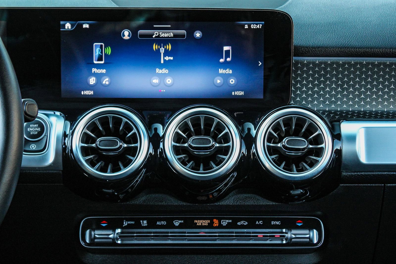 Certified 2024 Mercedes-Benz GLB 250 image 15