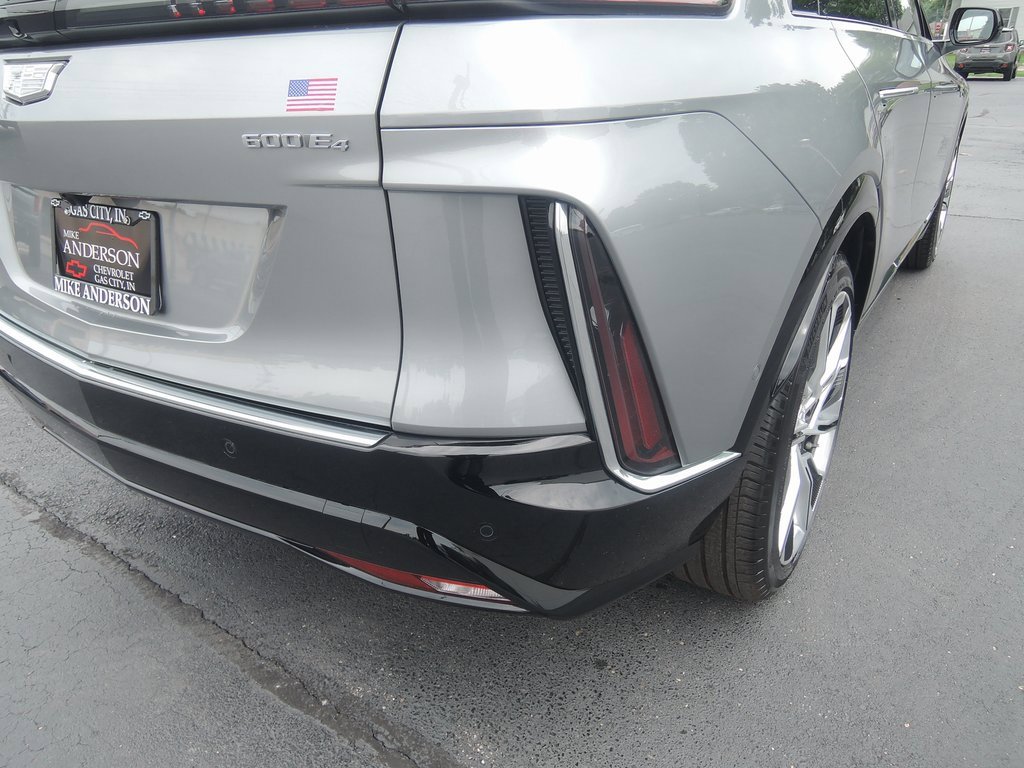 Used 2024 Cadillac Lyriq Luxury w/ LPO, Floor Liner Package image 40