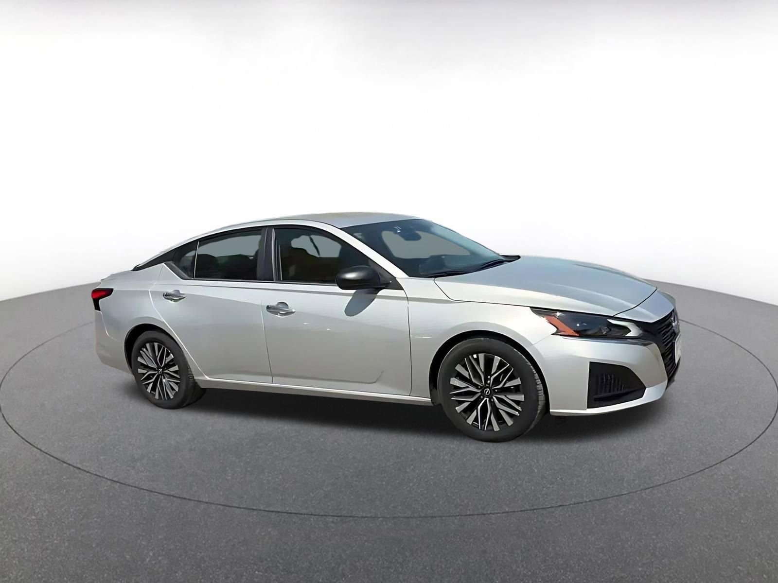 Used 2025 Nissan Altima 2.5 SV FWD video 2