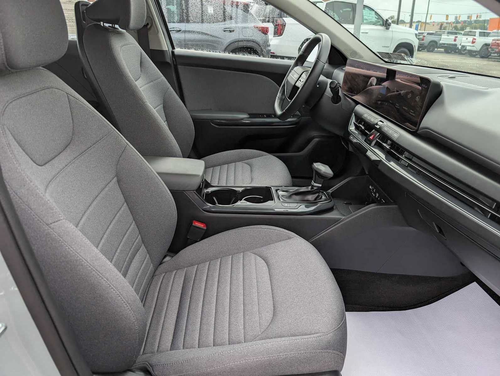 Used 2025 Kia K4 EX FWD image 40