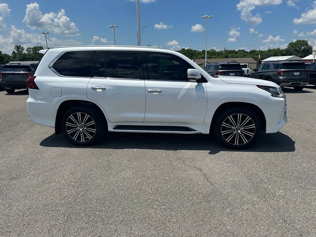 Used 2020 Lexus LX 570 4WD w/ Luxury Package image 4