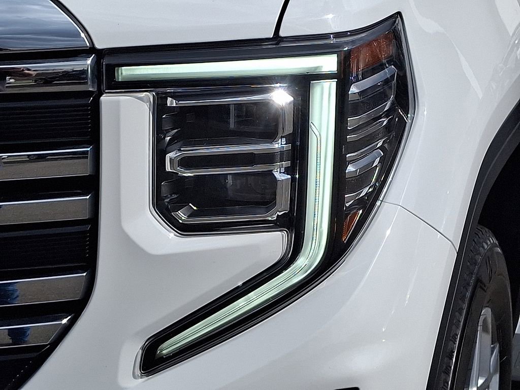 Used 2024 GMC Sierra 1500 SLT image 9