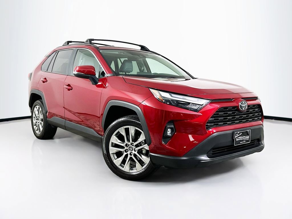 Used 2025 Toyota RAV4 XLE Premium w/ Weather Package FWD video 1