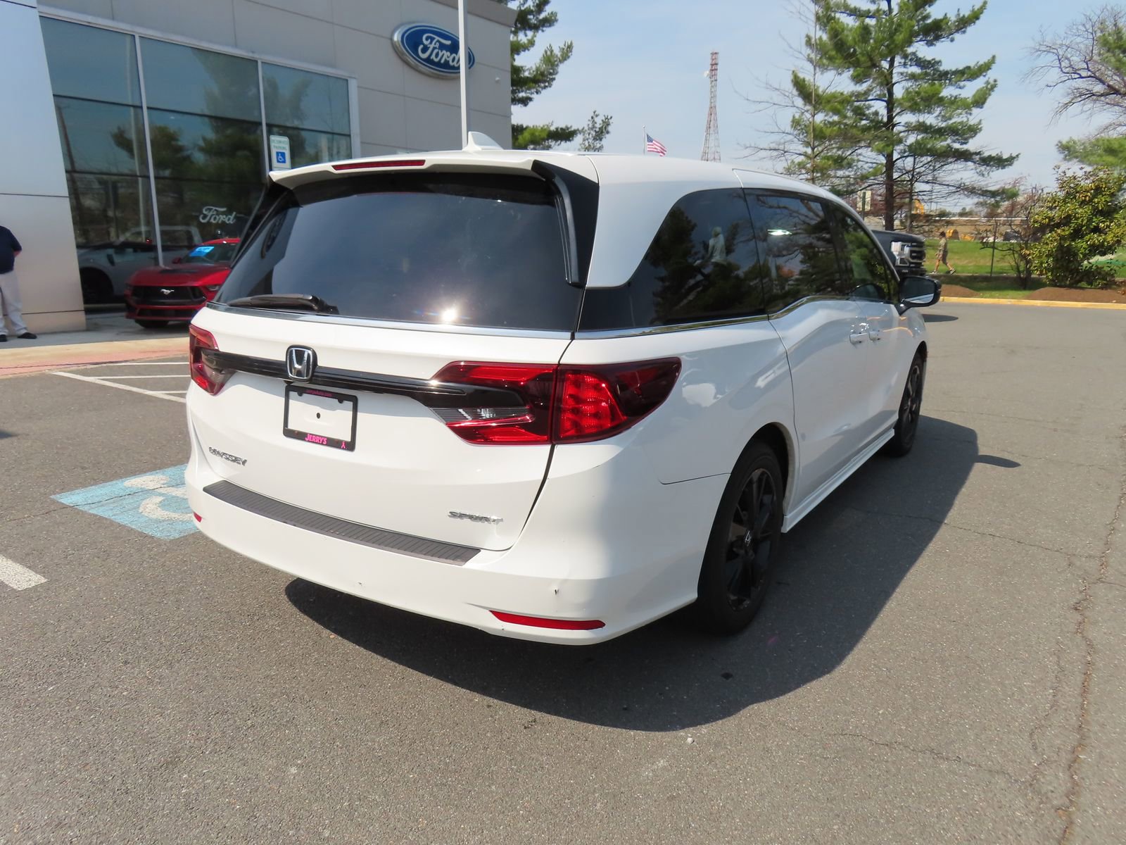 Used 2023 Honda Odyssey Sport image 6