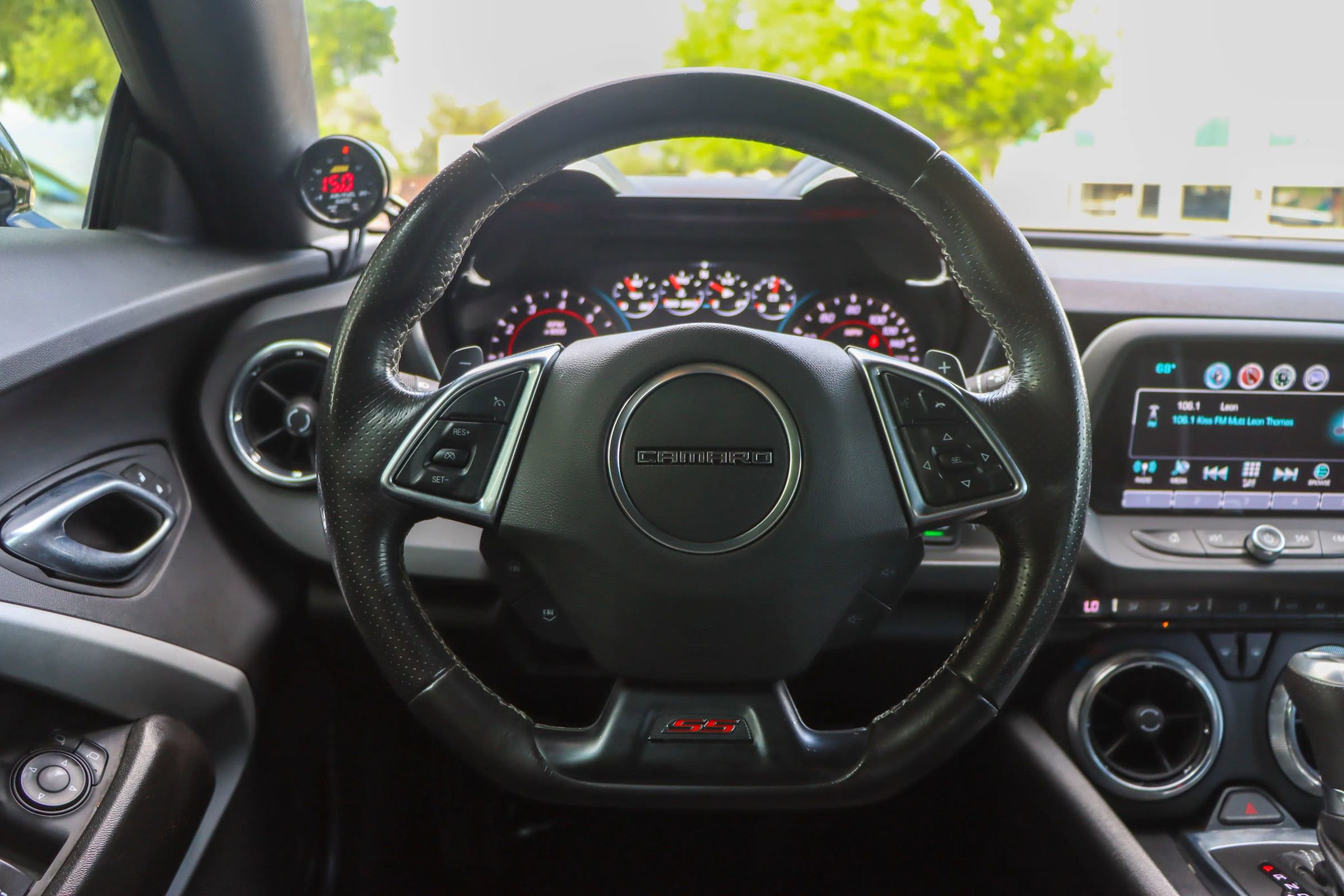 Used 2018 Chevrolet Camaro SS image 24