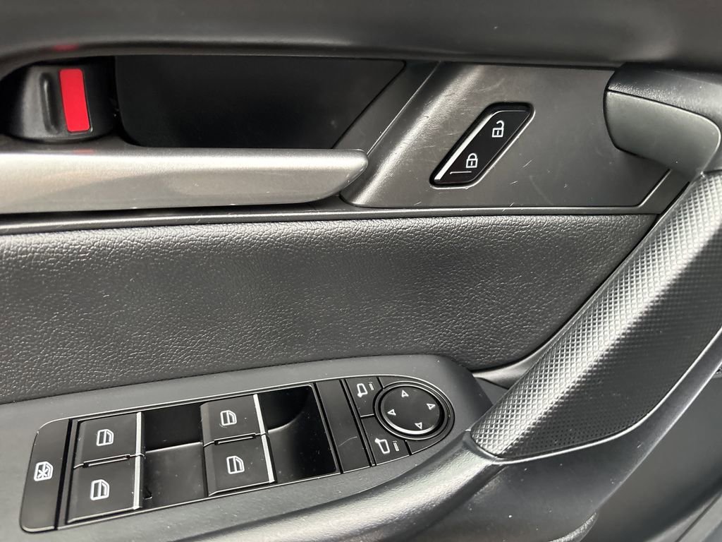 Used 2025 MAZDA CX-50 AWD 2.5 Hybrid w/ Cargo Package image 16