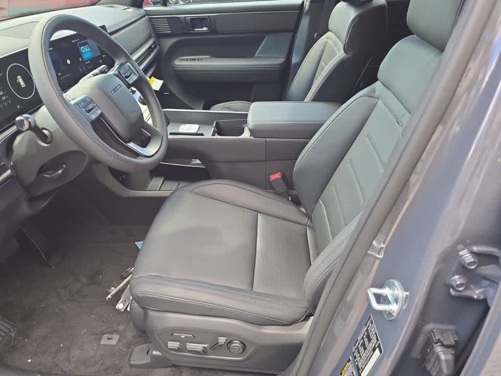 New 2027 Hyundai Santa Fe Calligraphy w/ Tow & Go Package FWD image 16