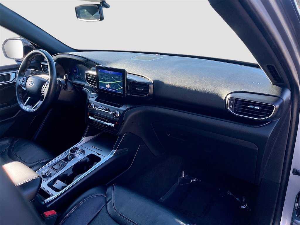 Used 2020 Ford Explorer ST image 32