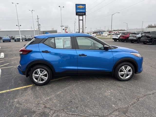 Used 2021 Nissan Kicks S image 8