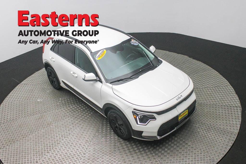 Used 2023 Kia Niro Wind w/ Wind Preserve Package image 3