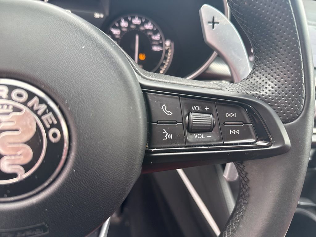 Used 2023 Alfa Romeo Stelvio Veloce image 31