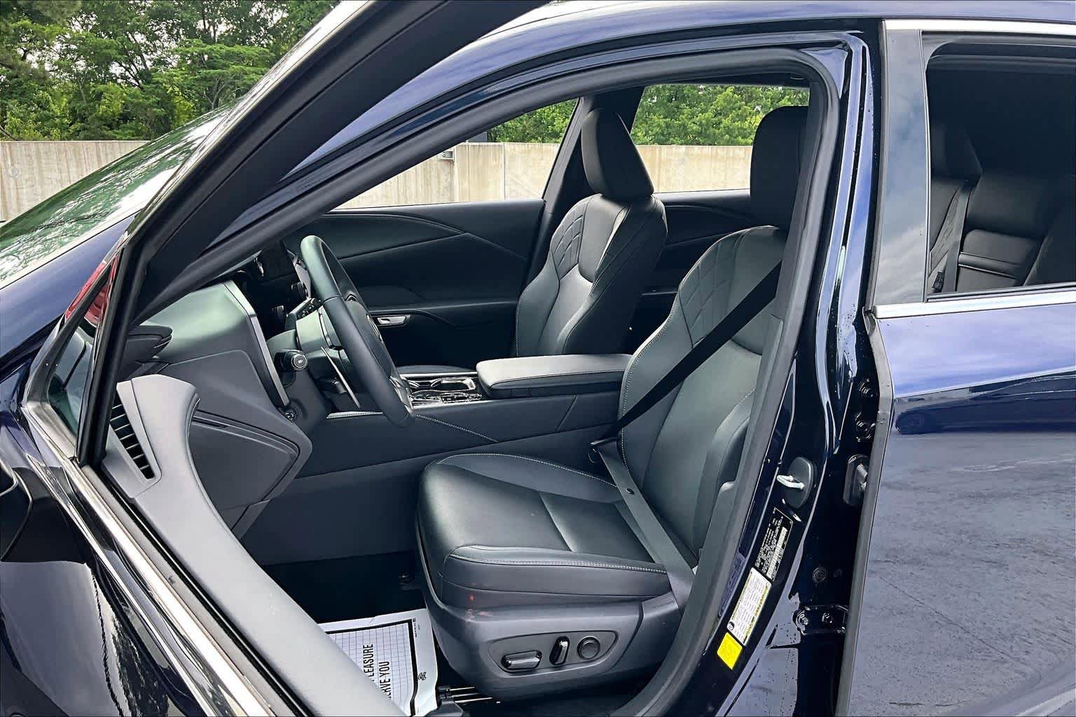 Used 2025 Lexus RX 350 FWD image 8