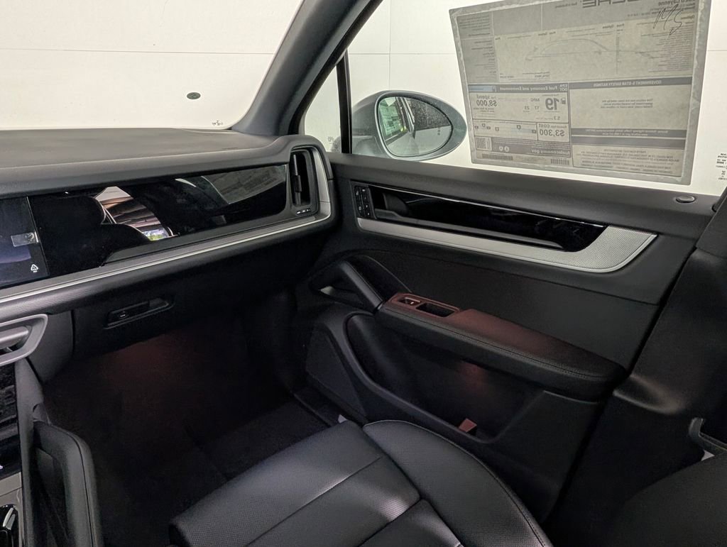 New 2026 Porsche Cayenne AWD/4WD image 23