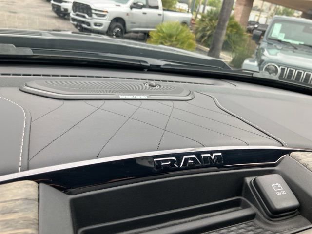 Used 2025 RAM 1500 Limited AWD/4WD image 18