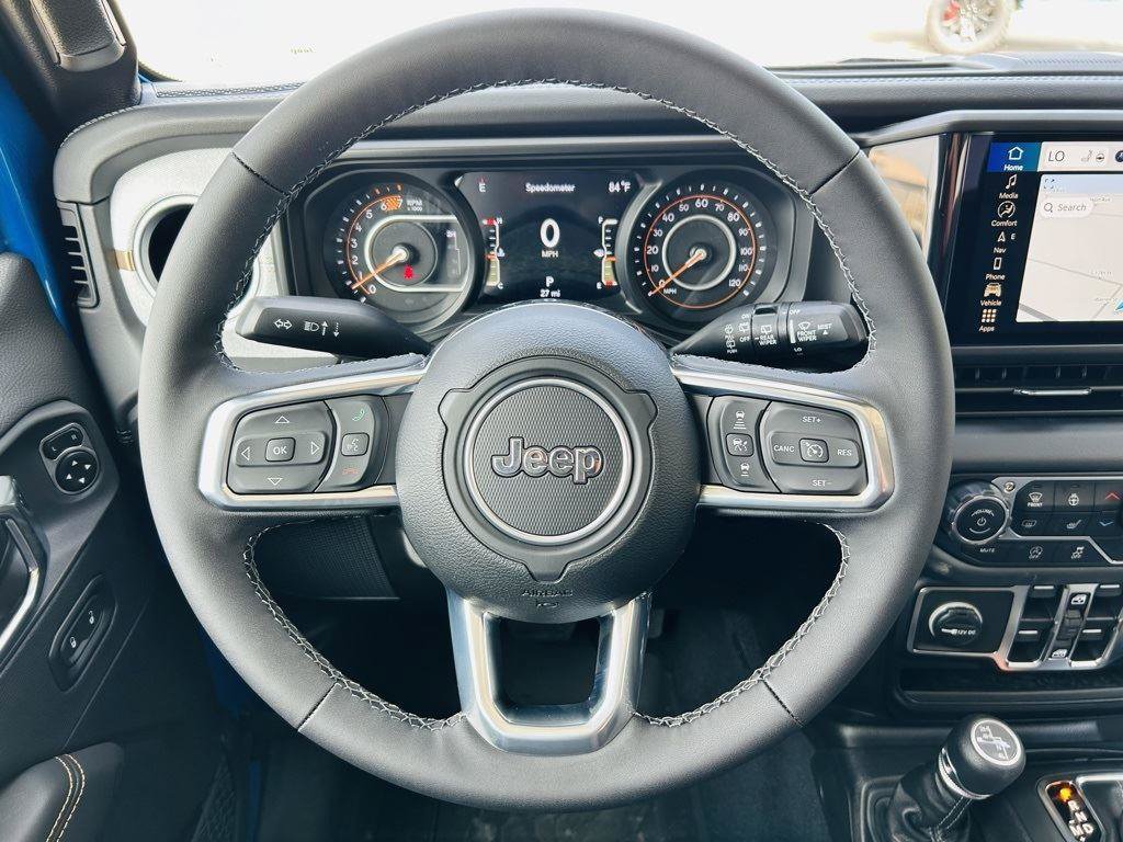 New 2025 Jeep Wrangler Unlimited Sahara w/ Technology Group AWD/4WD image 15