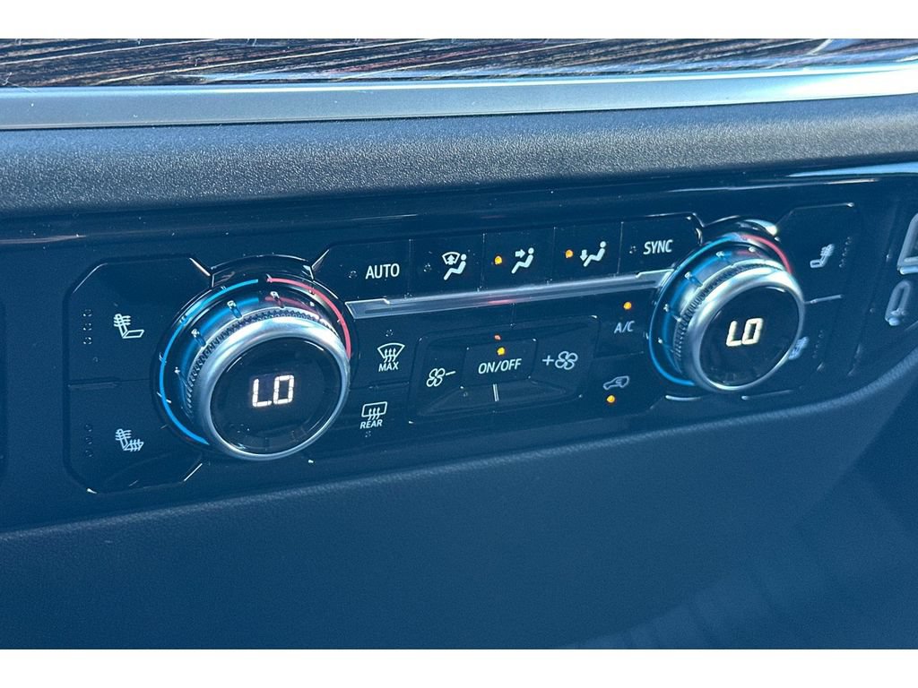 New 2026 GMC Sierra 1500 Elevation w/ LPO, Elevation Black Package AWD/4WD image 20