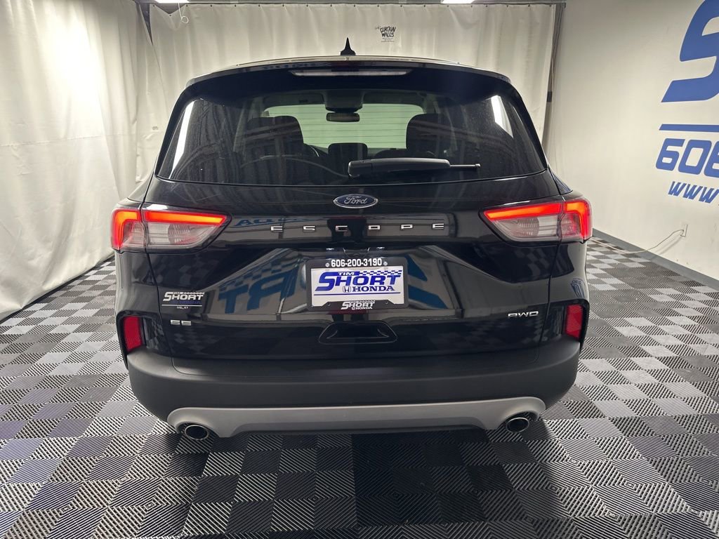 Used 2022 Ford Escape SE w/ Convenience Package image 3