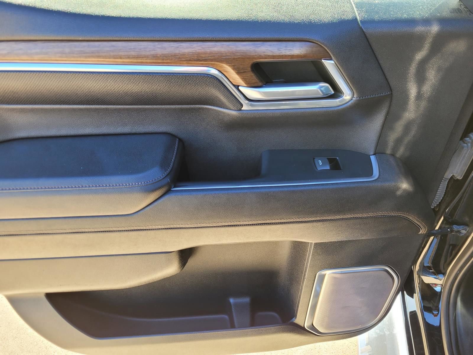 Used 2023 Chevrolet Silverado 1500 High Country w/ High Country Premium Package image 16