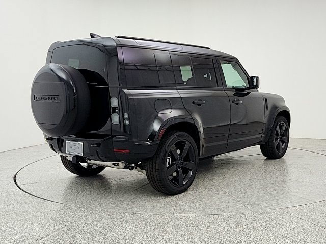 New 2026 Land Rover Defender 110 X-Dynamic SE AWD/4WD image 5