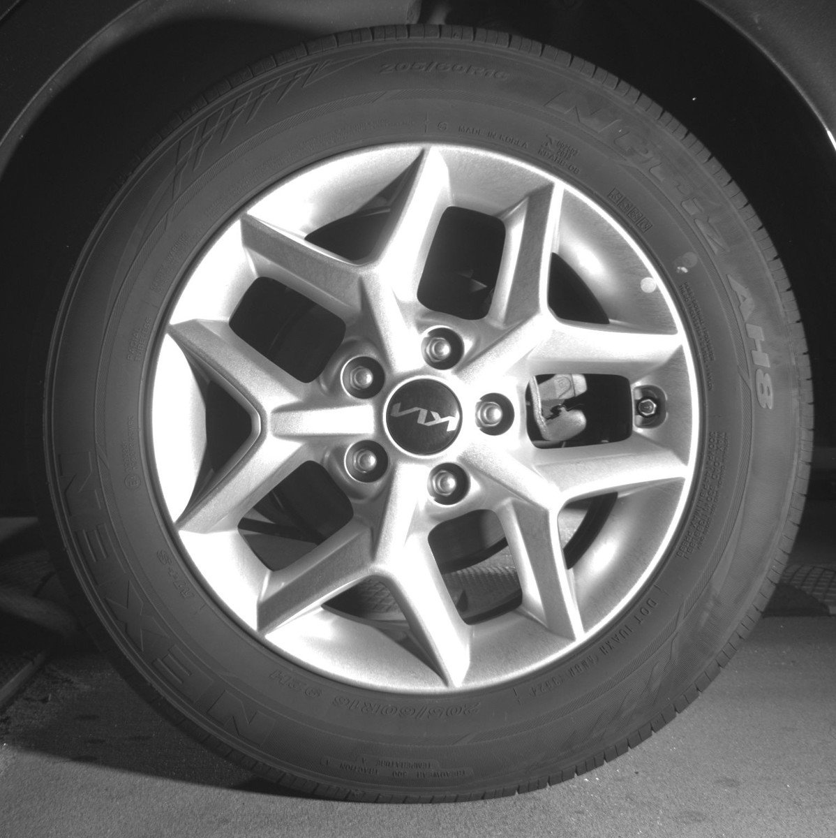 Used 2025 Kia Soul LX w/ LX Technology Package FWD image 14