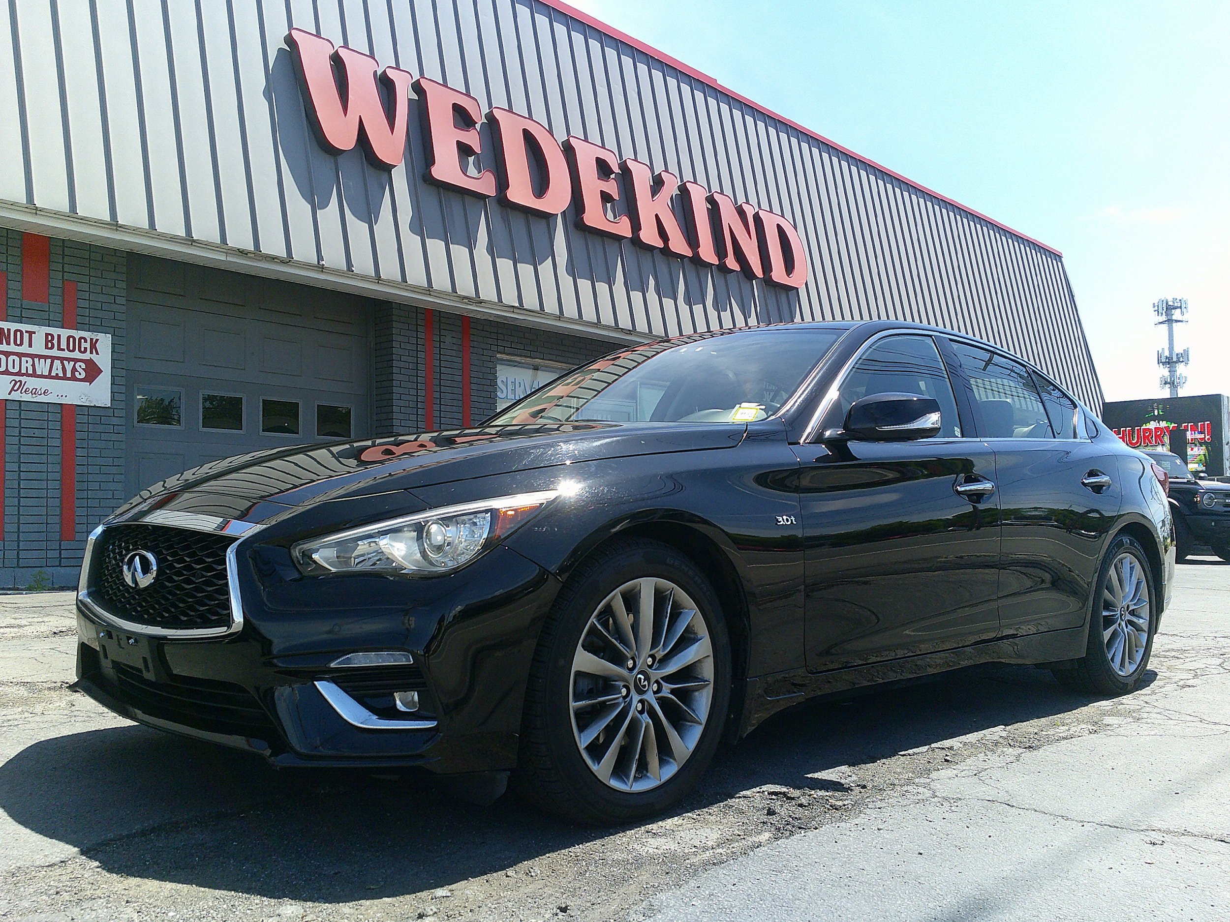 Used 2019 INFINITI Q50 Luxe w/ Essential Package (3.0T Luxe) AWD/4WD video 1
