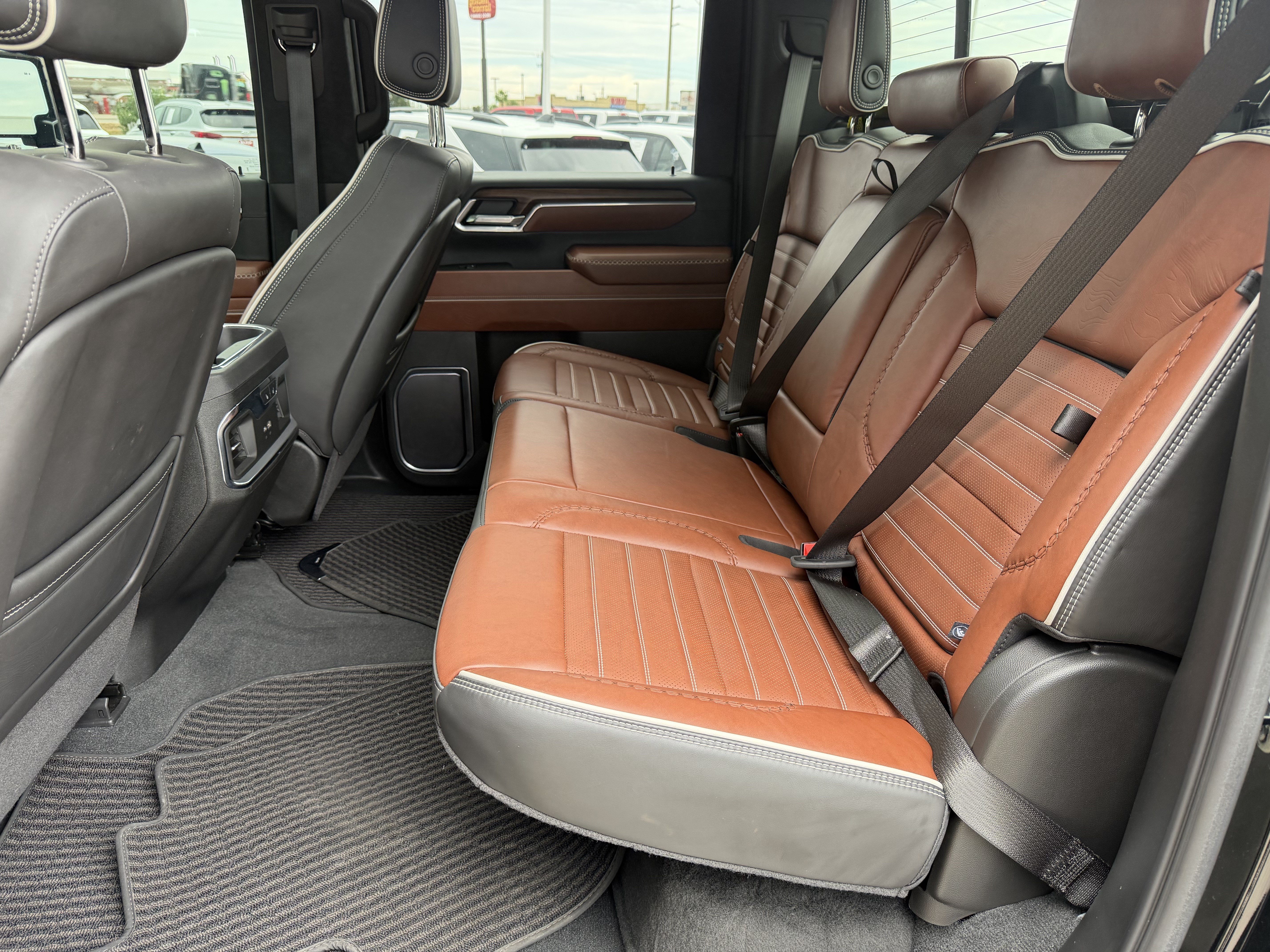 Used 2025 GMC Sierra 2500 Denali Ultimate w/ Max Trailering Package AWD/4WD image 26