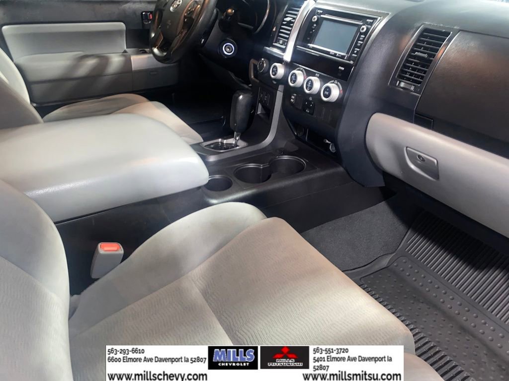 Used 2019 Toyota Sequoia SR5 AWD/4WD image 17