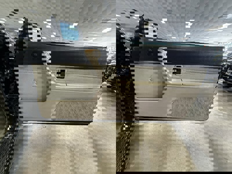 Used 1987 BMW 635CSi Coupe image 13