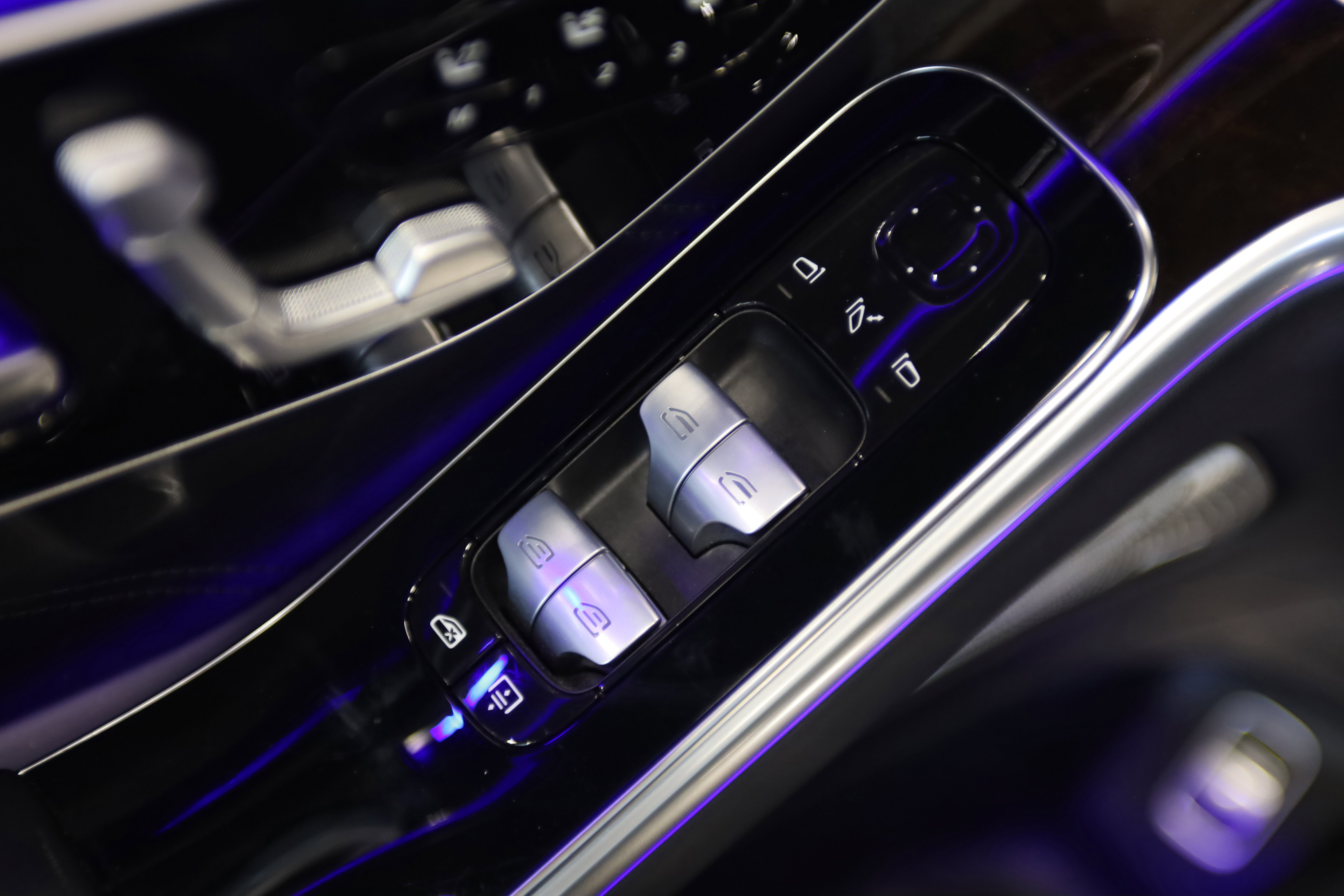 Used 2023 Mercedes-Benz Maybach S 680 4MATIC w/ Manufaktur Leather Package image 15