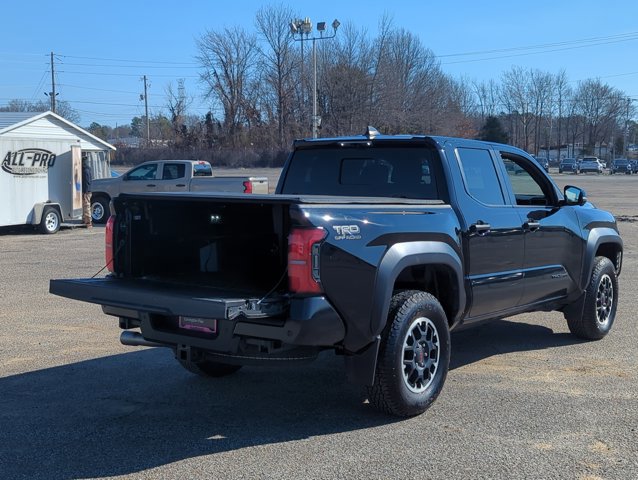 Used 2024 Toyota Tacoma TRD Sport image 5