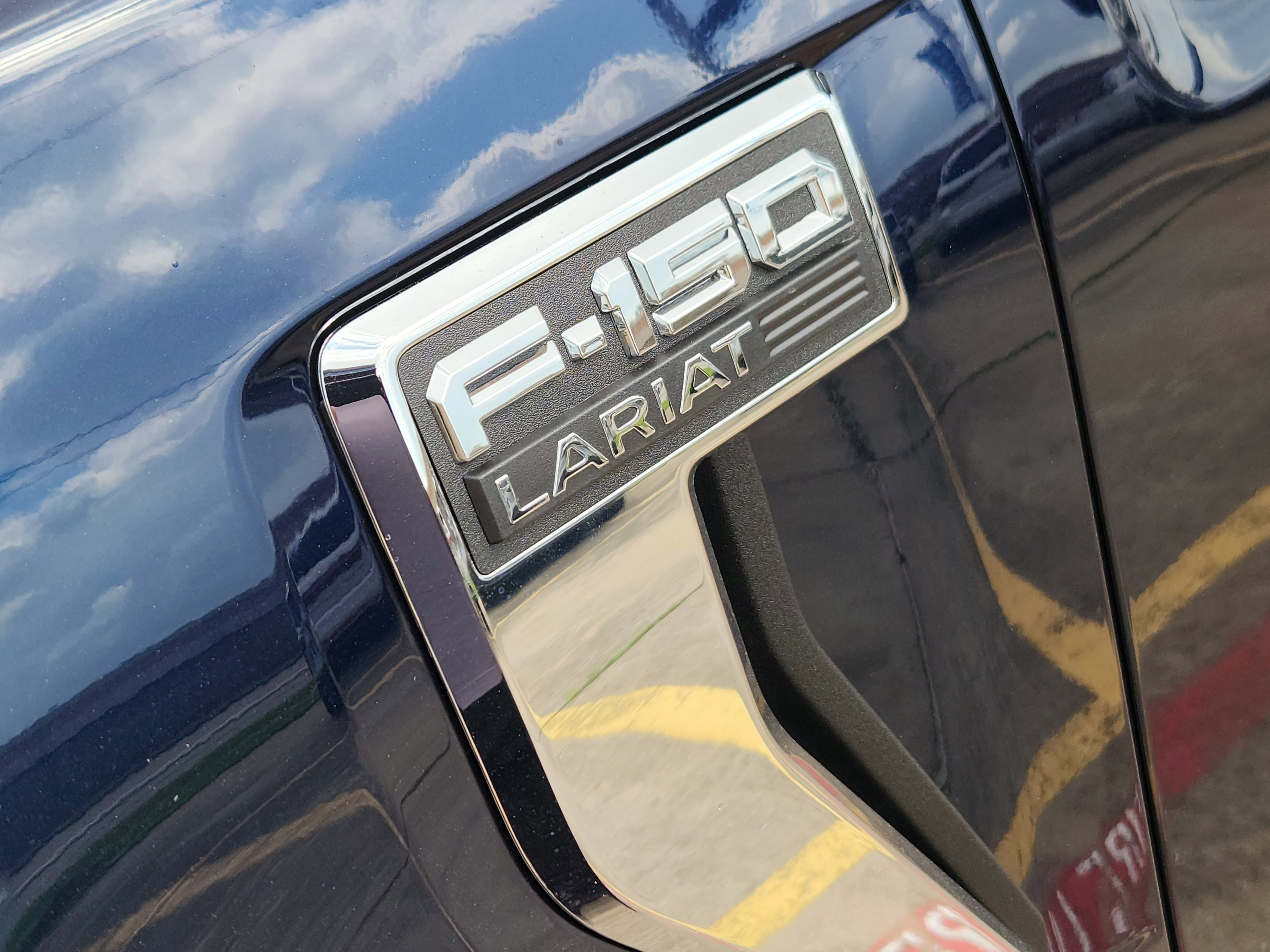 Used 2024 Ford F150 Lariat w/ Equipment Group 502A High image 8