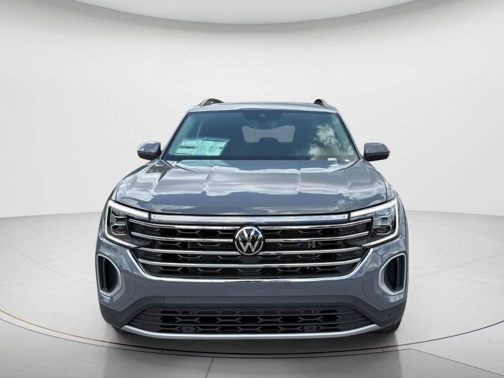 New 2026 Volkswagen Atlas SE FWD image 2