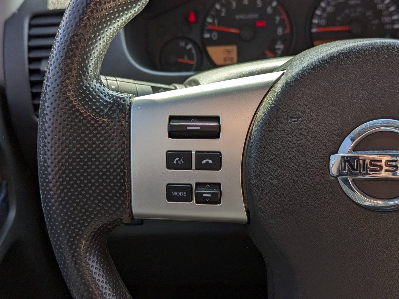 Used 2019 Nissan Frontier SV AWD/4WD image 25