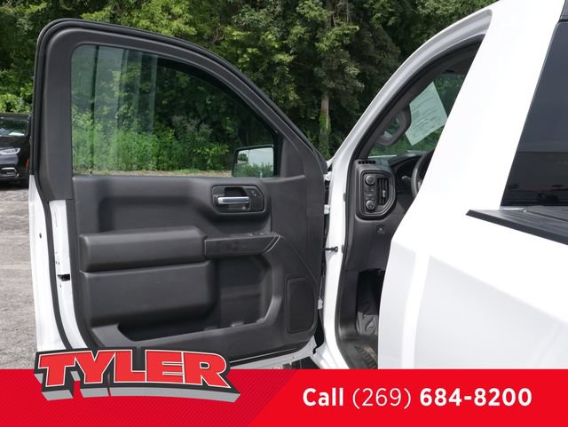 Used 2025 Chevrolet Silverado 1500 W/T w/ WT Value Package AWD/4WD image 18