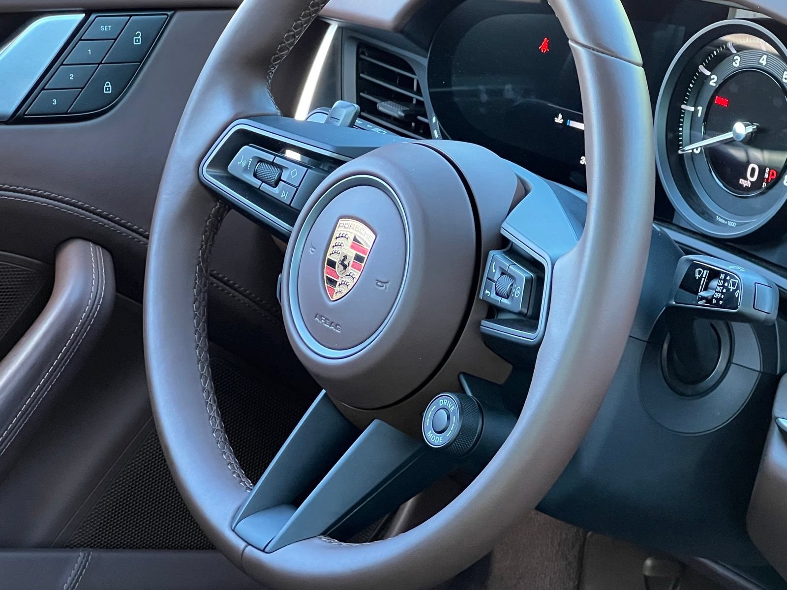 Certified 2024 Porsche 911 Carrera S RWD image 31