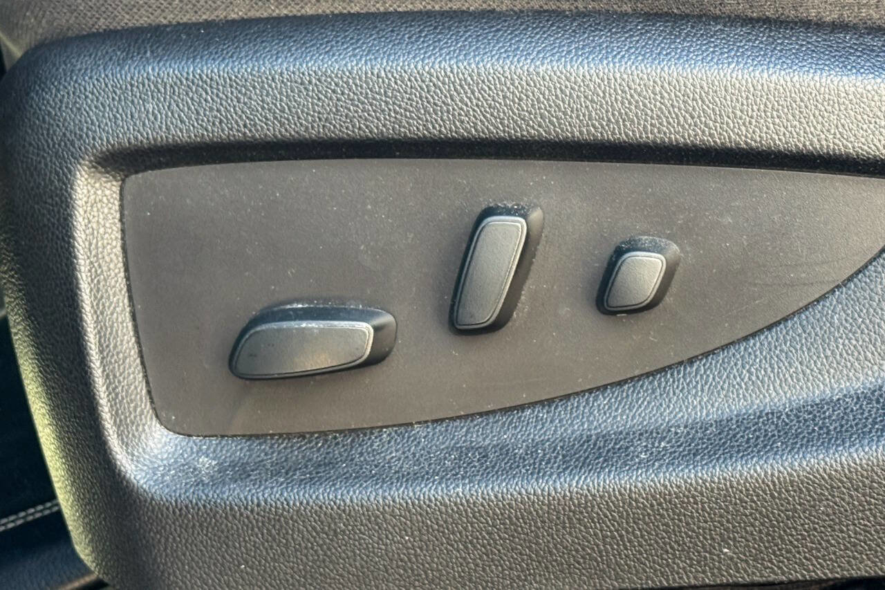 Used 2018 GMC Sierra 1500 SLE w/ SLE Value Package image 19