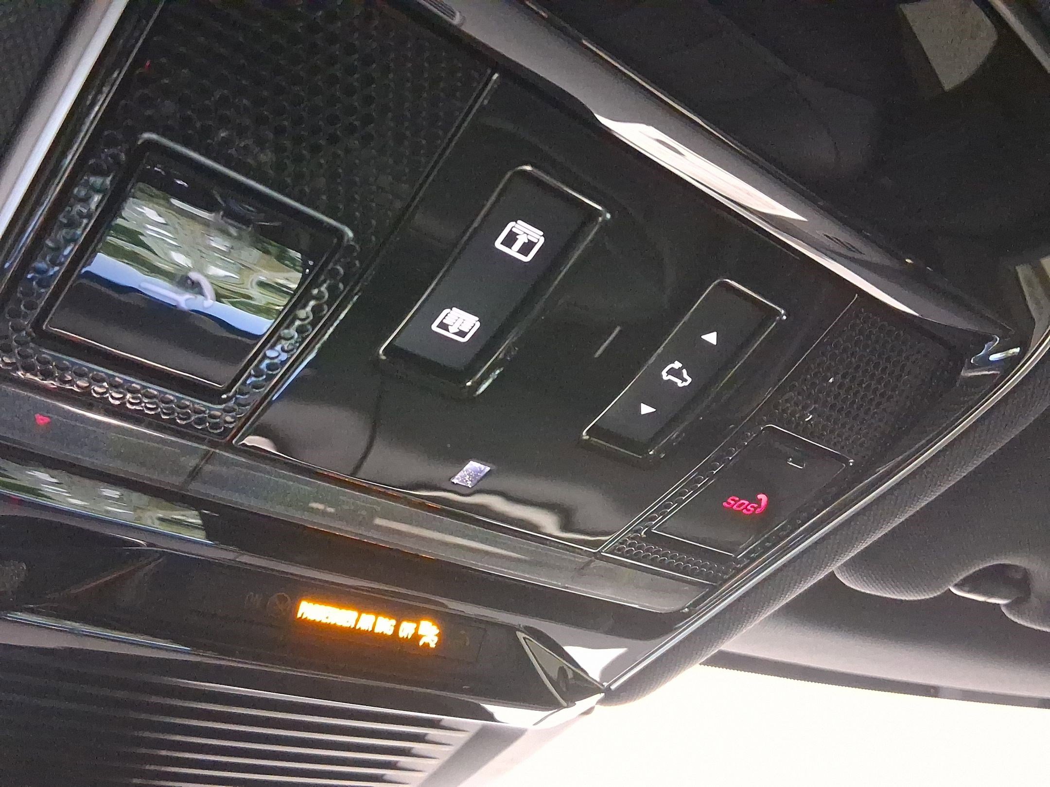 Used 2023 Land Rover Range Rover Sport SE Dynamic image 18