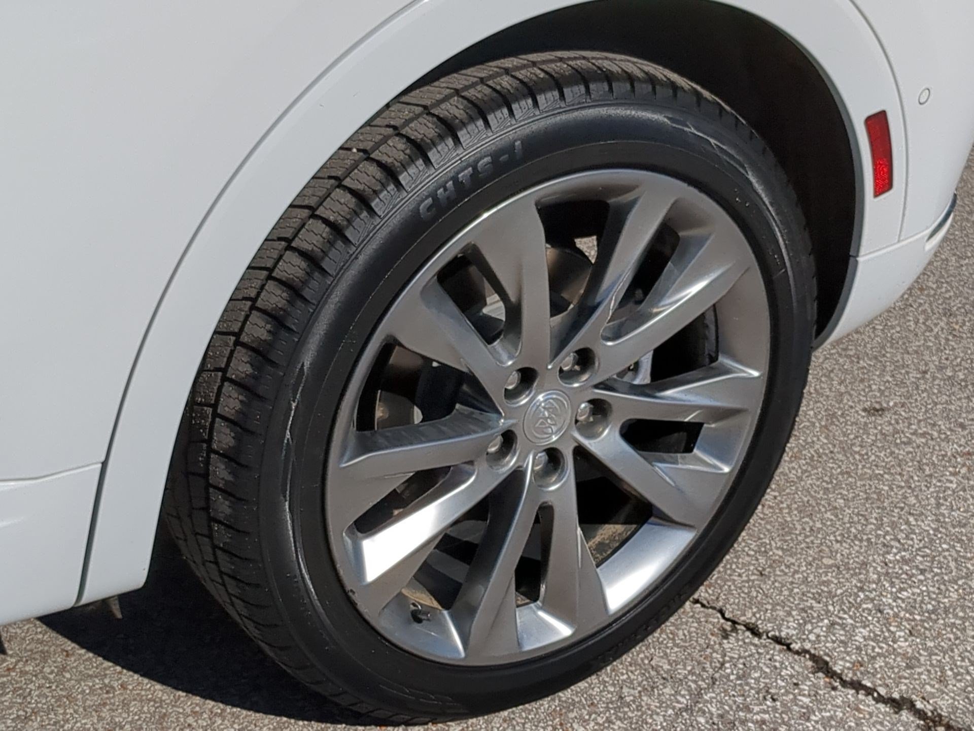 Used 2021 Buick Envision Avenir w/ Technology Package II FWD image 10