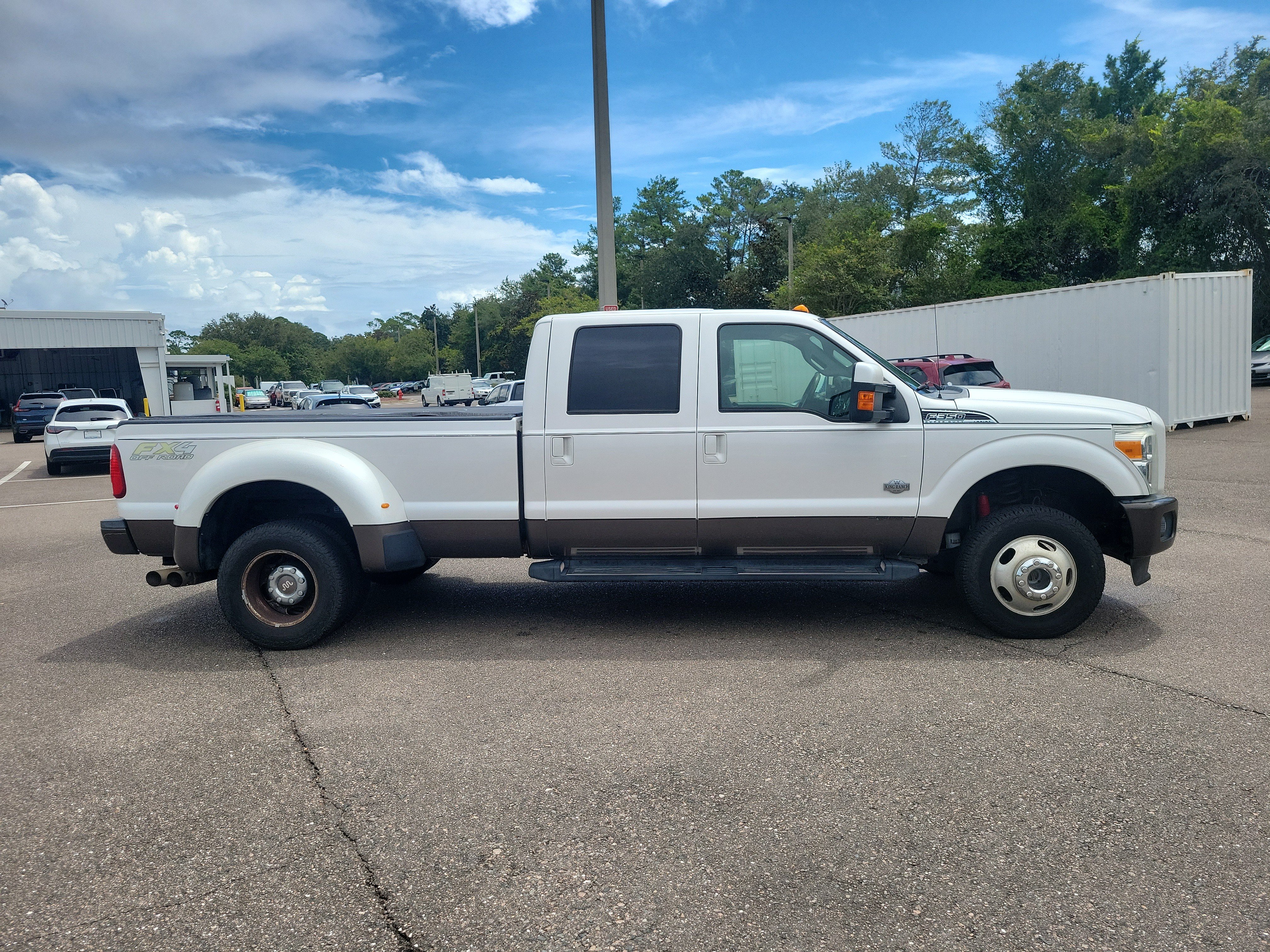 Used 2015 Ford F350 King Ranch w/ FX4 Off-Road Package AWD/4WD image 6