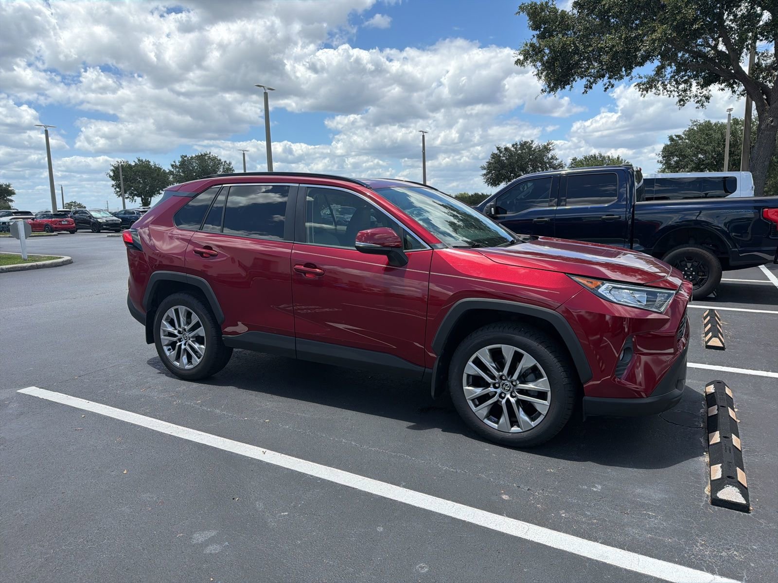 Used 2020 Toyota RAV4 XLE Premium AWD/4WD image 1