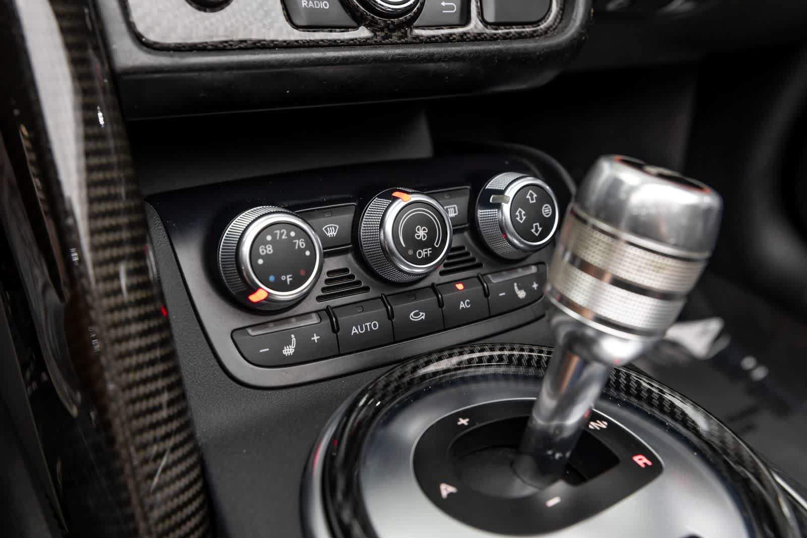 Used 2011 Audi R8 V10 AWD/4WD image 35