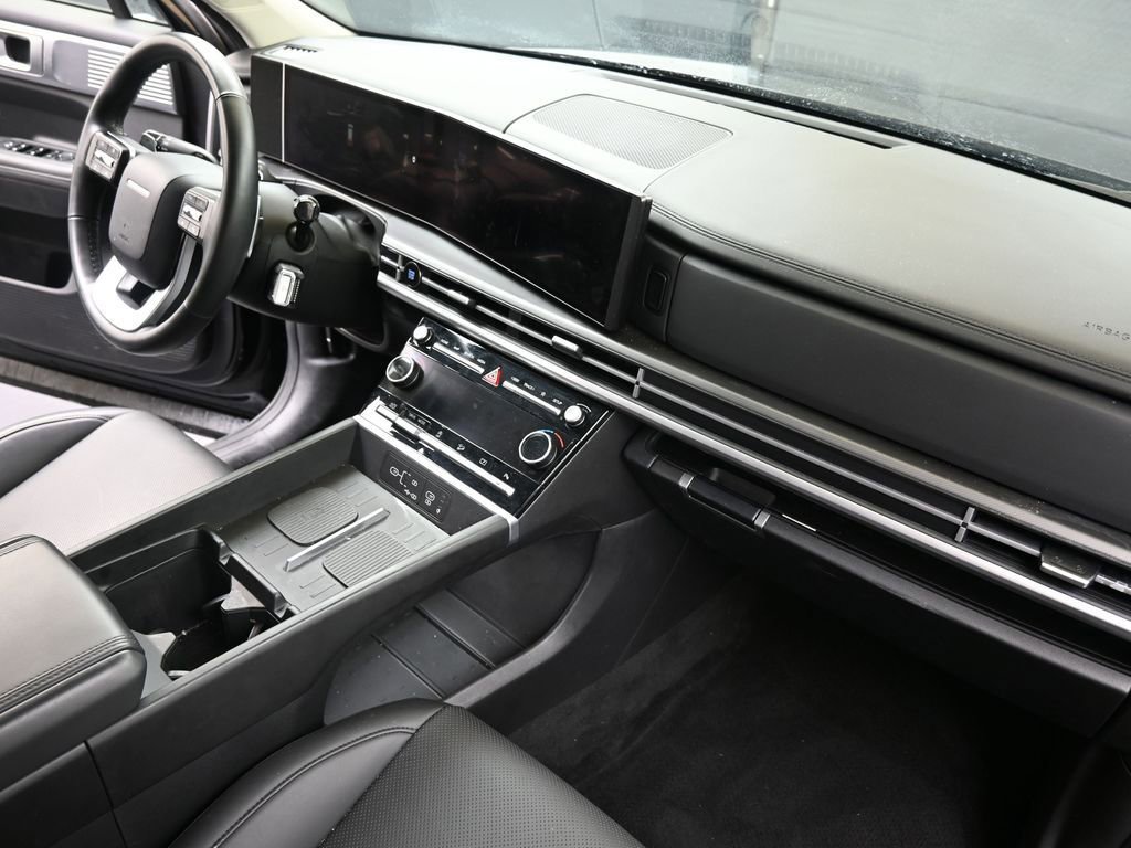 Certified 2025 Hyundai Santa Fe SEL image 13
