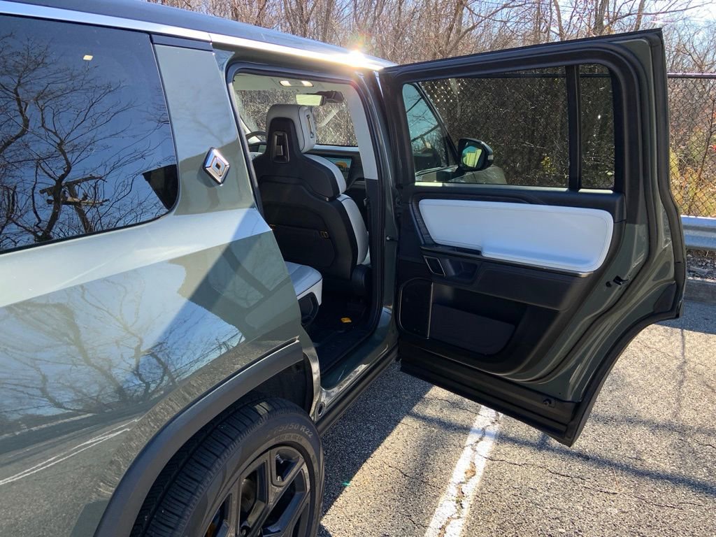 Used 2023 Rivian R1S Launch Edition image 19