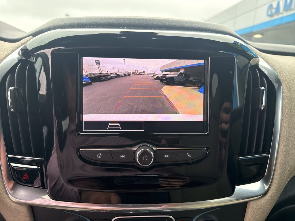 Used 2023 Chevrolet Traverse LS FWD image 23