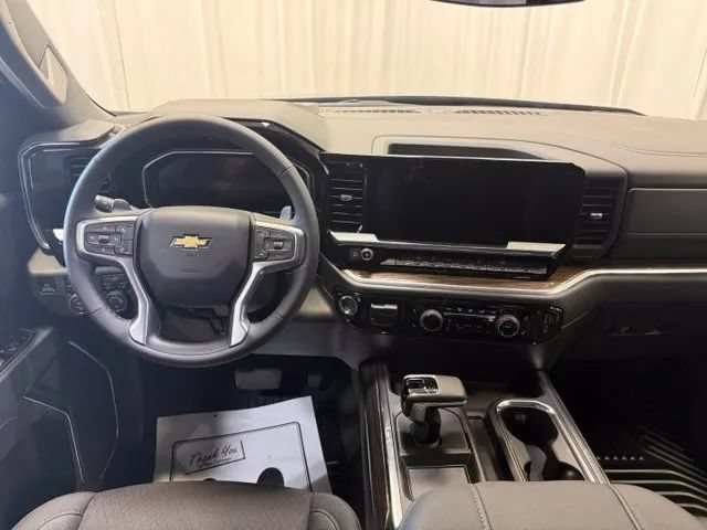 New 2026 Chevrolet Silverado 1500 LT w/ Convenience Package II AWD/4WD image 4